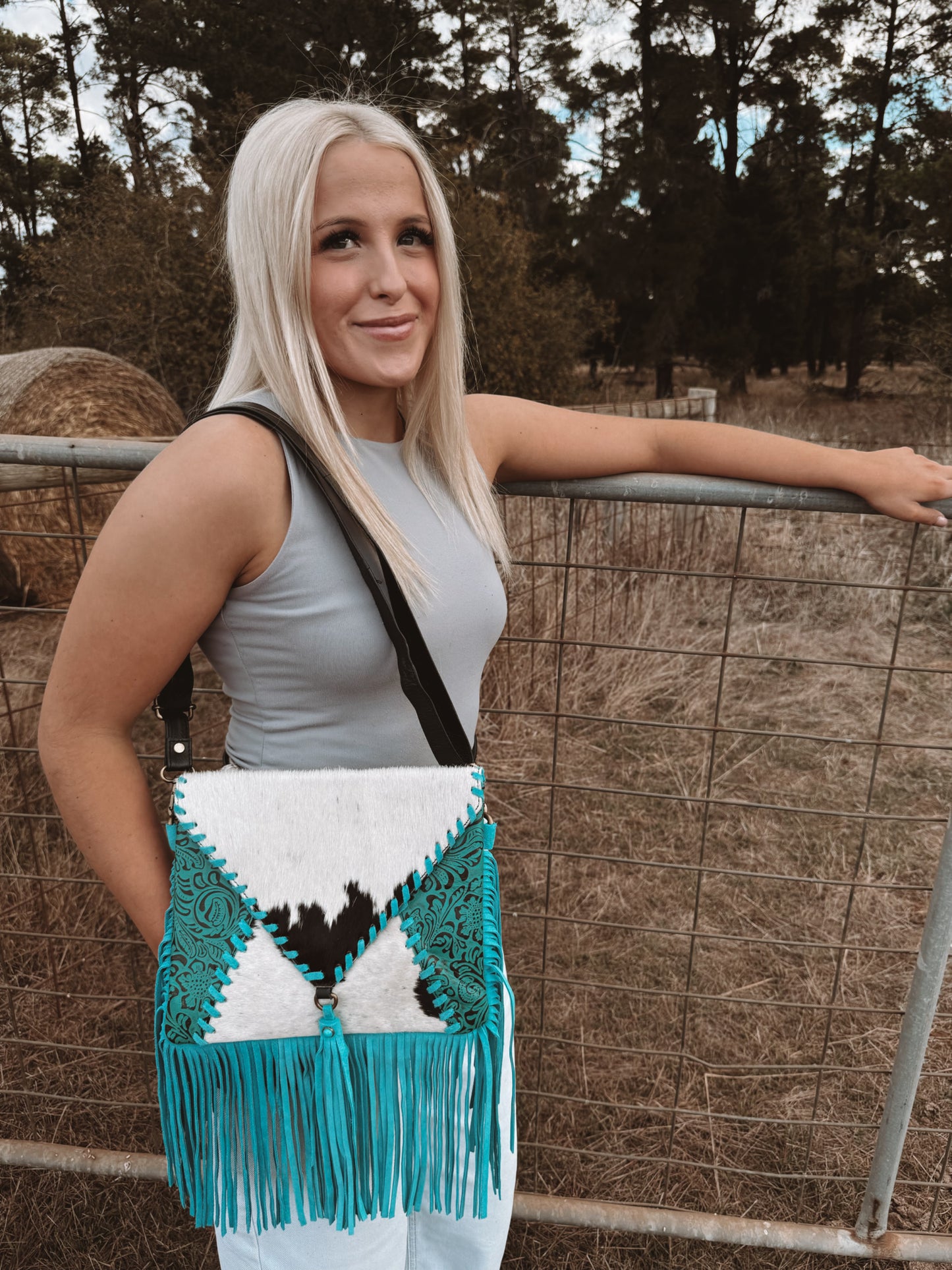 Tully Cowhide Bag White/Black