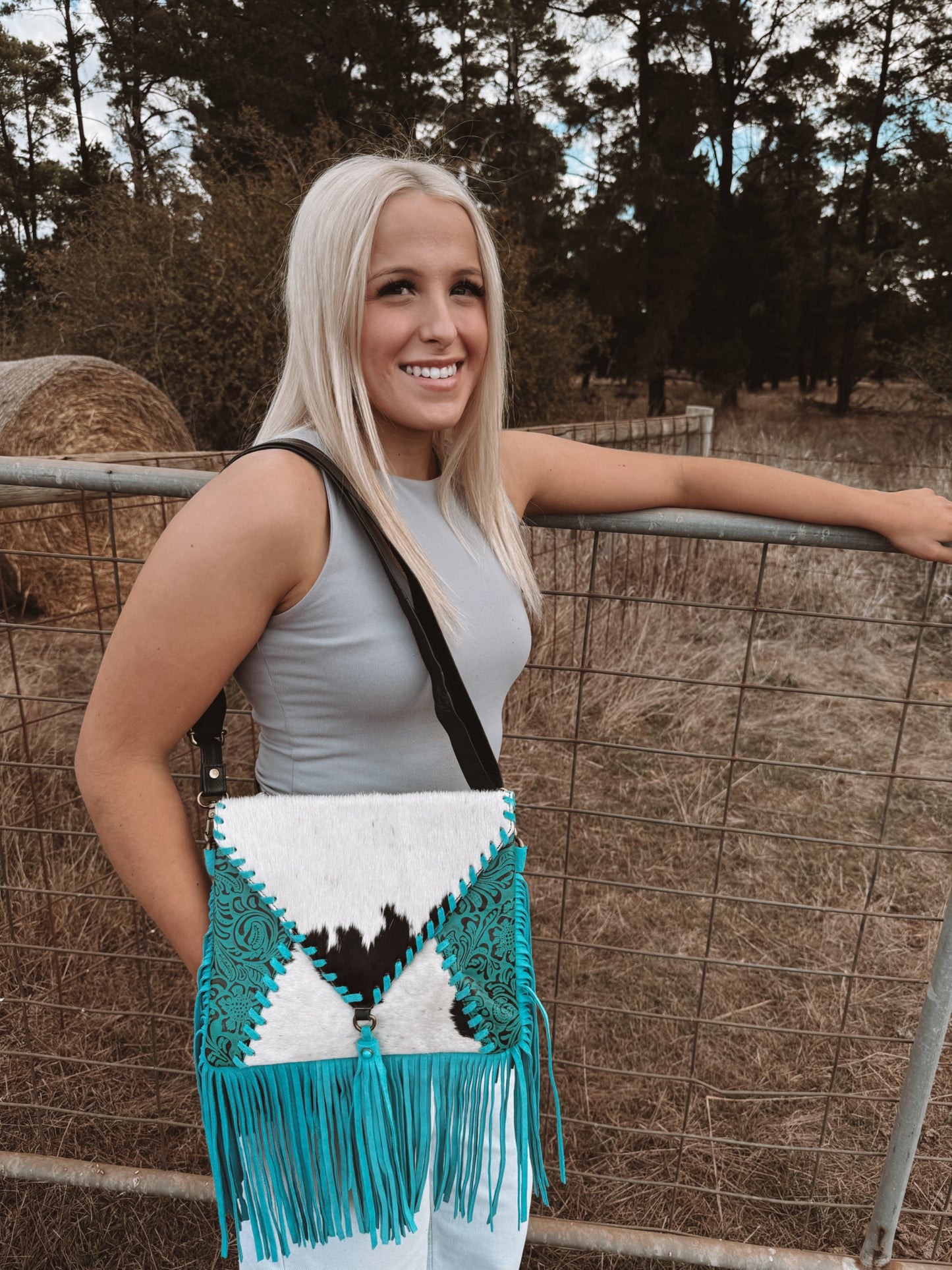 Tully Cowhide Bag White/Black