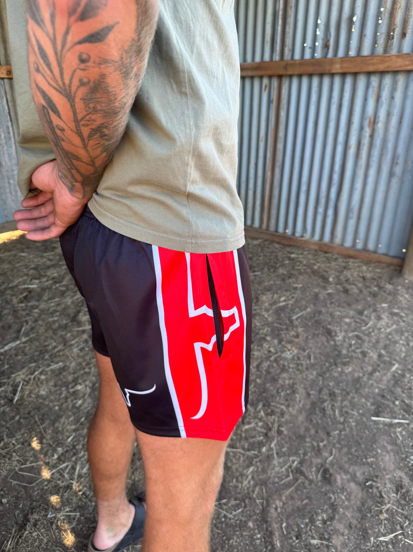 Moolort Footy Shorts Red/Black White