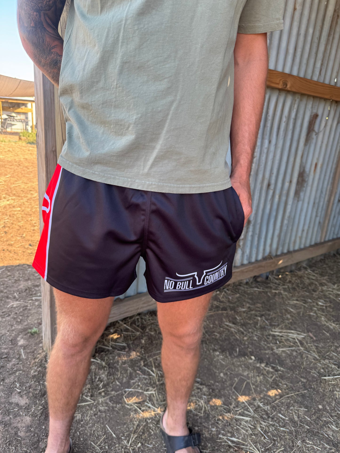 Moolort Footy Shorts Red/Black White