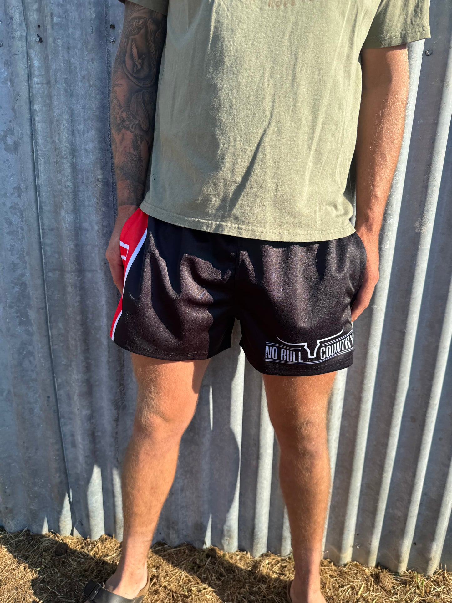 Moolort Footy Shorts Red/Black White